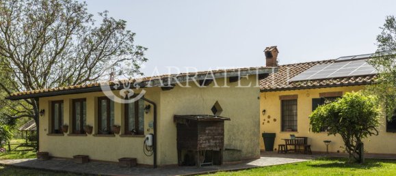 4 bedrooms Villa in Grosseto, Italy No. 120195 3