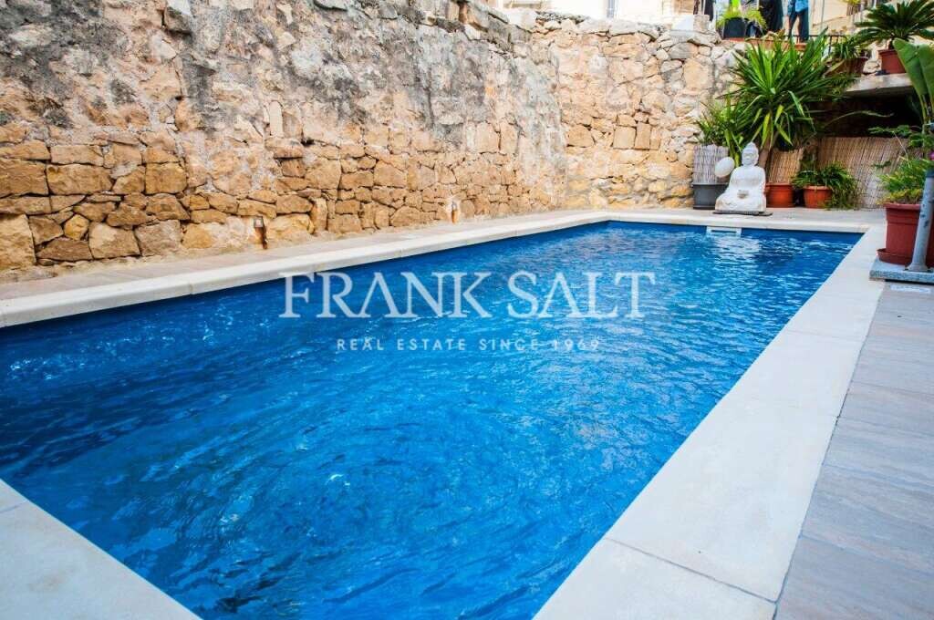 3 bedrooms Townhouse in Sliema, Malta No. 9206