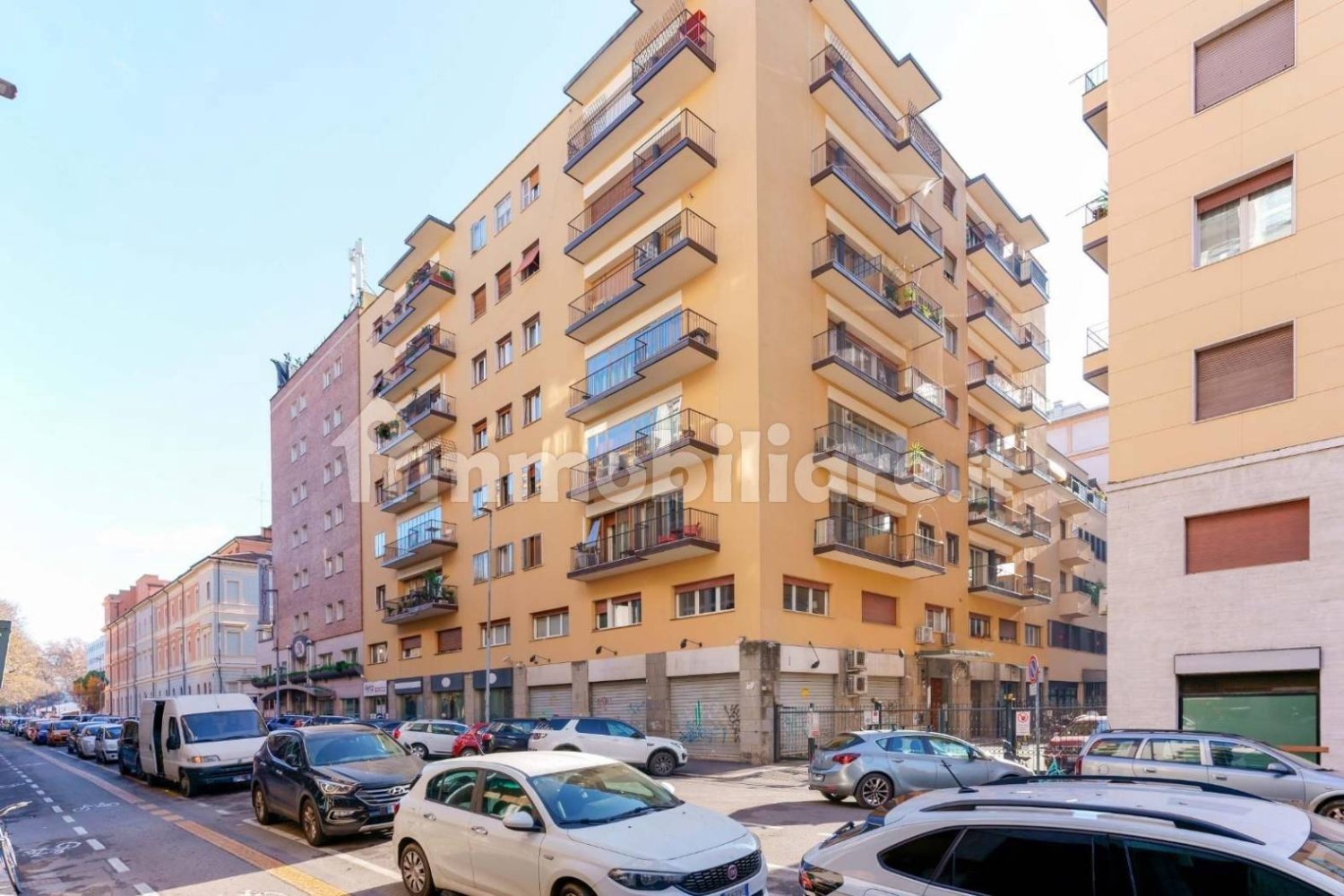 1 bedroom Apartment in Bologna, Italy No. 15588