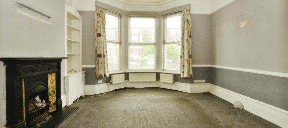 6 bedrooms House in Margate, United Kingdom No. 10494 5