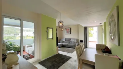 2 bedrooms Penthouse in Estepona, Spain No. 241517