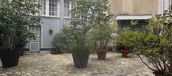 1 bedroom Apartment in Paris, France No. 332688 2