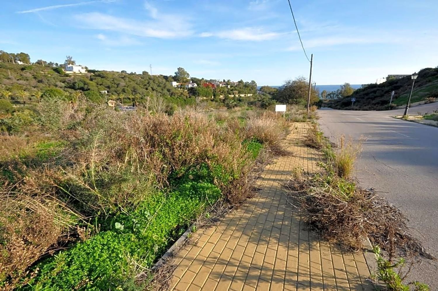 627m² Land in Chullera, Spain No. 111195