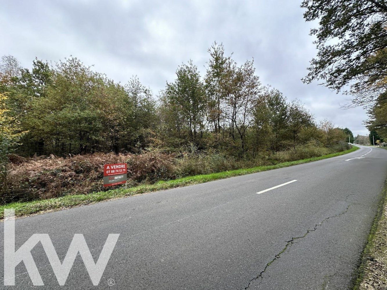 Terrain à Pruniers-en-Sologne, France 2046m² No. 156815