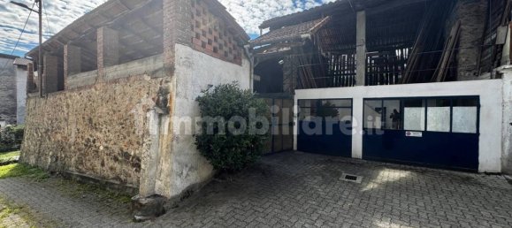 3 bedrooms House in Lessolo, Italy No. 298194 2