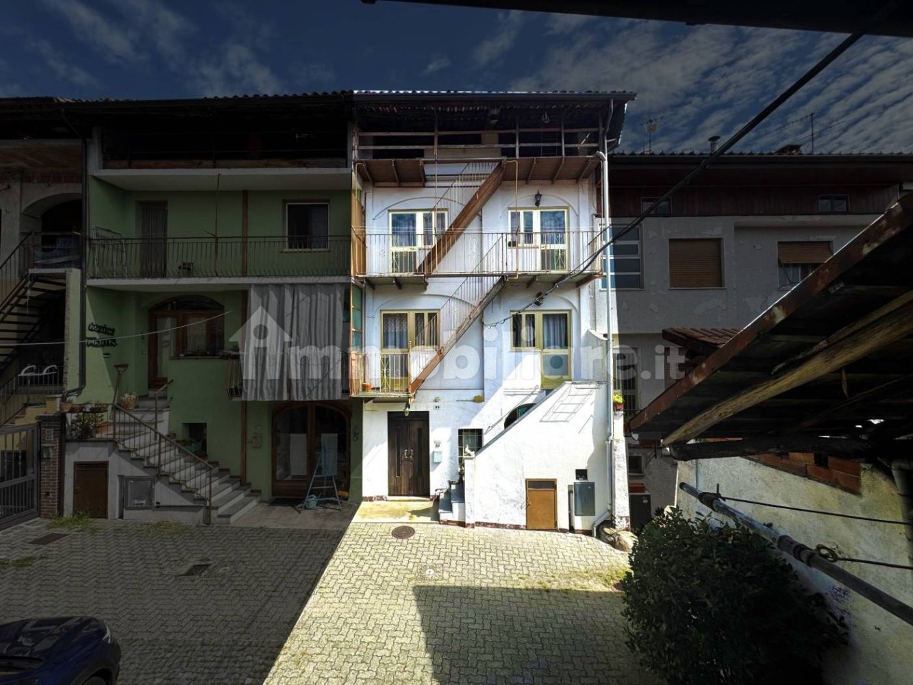 3 bedrooms House in Lessolo, Italy No. 298194