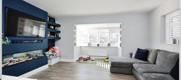 3 bedrooms House in Watford, United Kingdom No. 6783 4