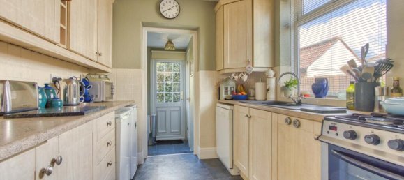 3 bedrooms House in Taunton, United Kingdom No. 13599 4