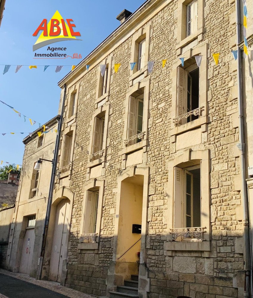 4 bedrooms House in Deux-Sevres, France No. 277430