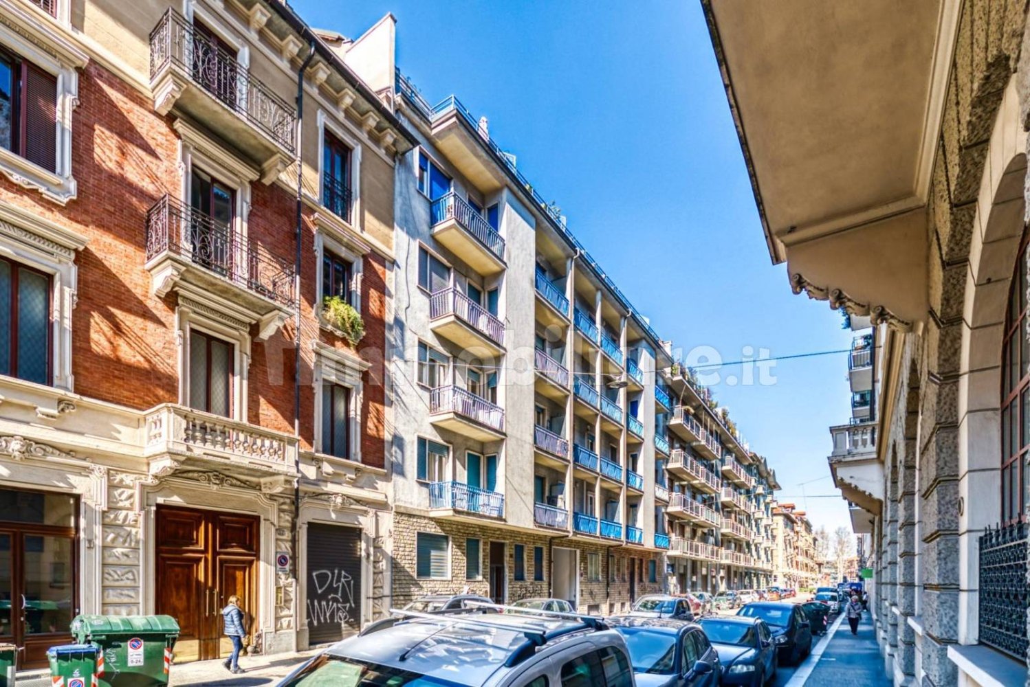 1 bedroom Apartment in Turin, Italy No. 237009