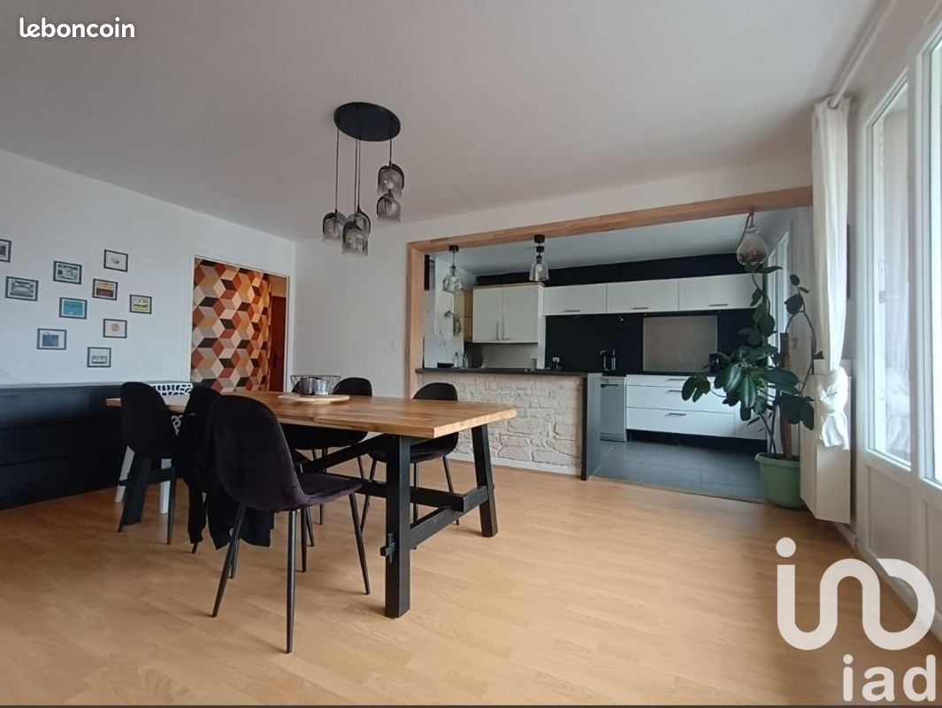 3 Schlafzimmer Wohnung in Bourgoin-Jallieu, France, Nr. 287103