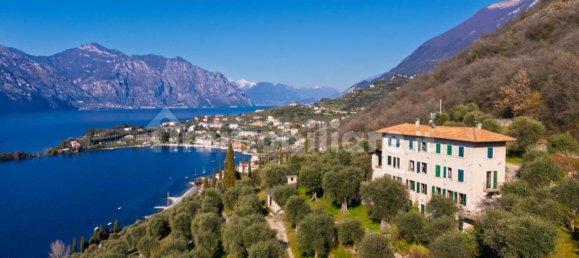 5 bedrooms House in Malcesine, Italy No. 225778 4