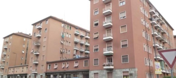 2 rooms Apartment in Milan, Italy No. 246745 4
