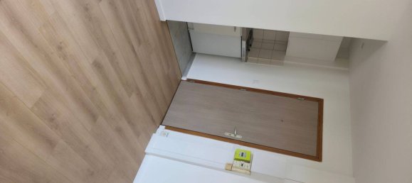 Studio in Montreuil, France No. 328041 4