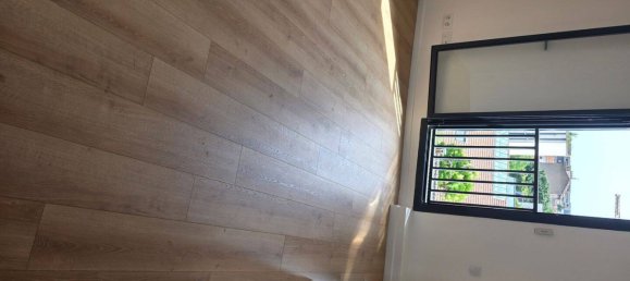 Studio in Montreuil, France No. 328041 2