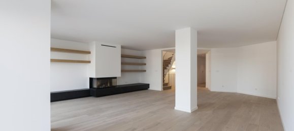 4 bedrooms Villa in Cascais, Portugal No. 104768 23