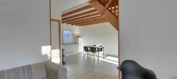 2 bedrooms House in Treffiagat, France No. 201412 3