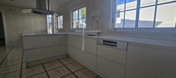 5 bedrooms Villa in Corroios, Portugal No. 104155 16