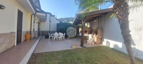 6 rooms Villa in Pellezzano, Italy No. 6016 17