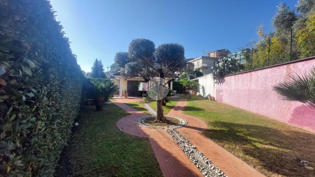 6 rooms Villa in Pellezzano, Italy No. 6016