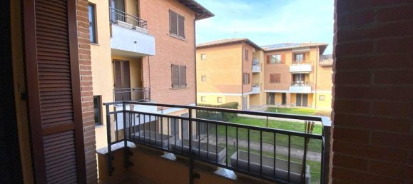 3 rooms Apartment in Travacò Siccomario, Italy No. 155443 7