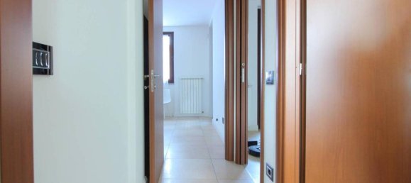 3 rooms Apartment in Travacò Siccomario, Italy No. 155443 8