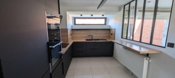 3 bedrooms House in Coudekerque-Branche, France No. 295321 2