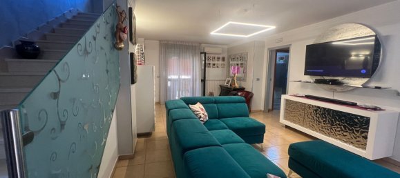 4 rooms House in Cerignola, Italy No. 26181 26