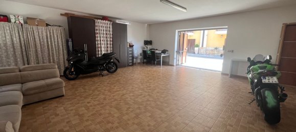 4 rooms House in Cerignola, Italy No. 26181 8