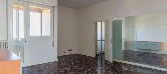 6 غرف نوم شقة في Bologna, Italy رقم 315879 9