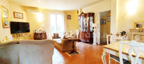 Villa de 3 dormitorios en Pistoia, Italy No. 219143 8