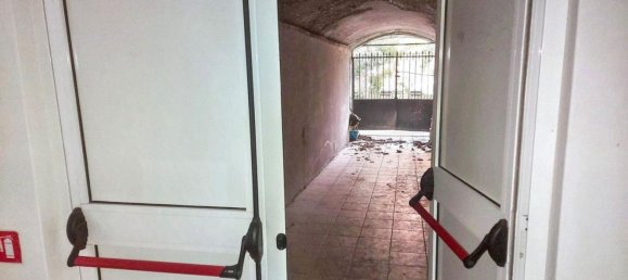 351m² Office in Savona, Italy No. 372526 8