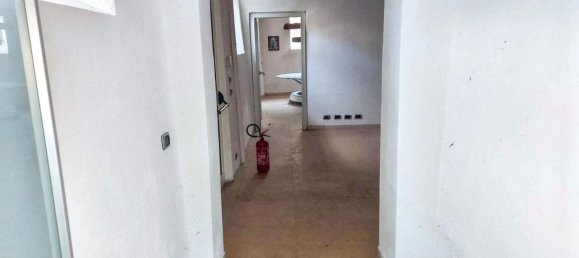 351m² Office in Savona, Italy No. 372526 7