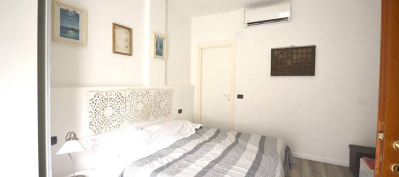 Apartamento de 5 habitaciónes en La Spezia, Italy No. 146246 3