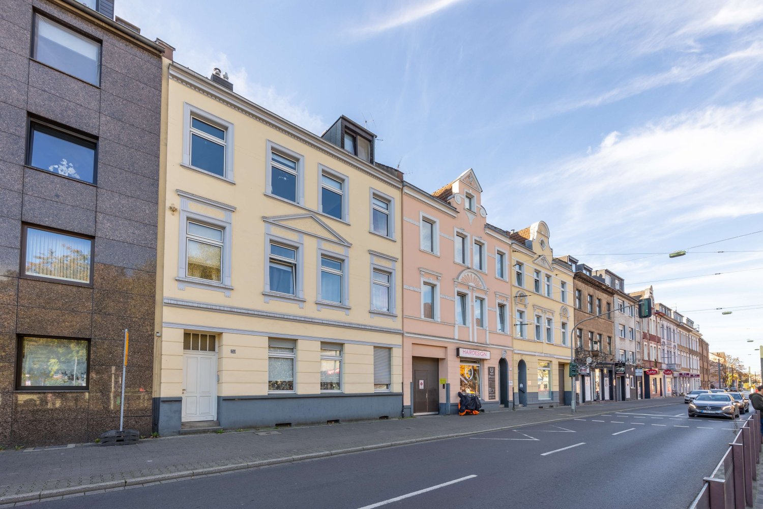 16غرفة بناية في Dusseldorf, Germany رقم 360965