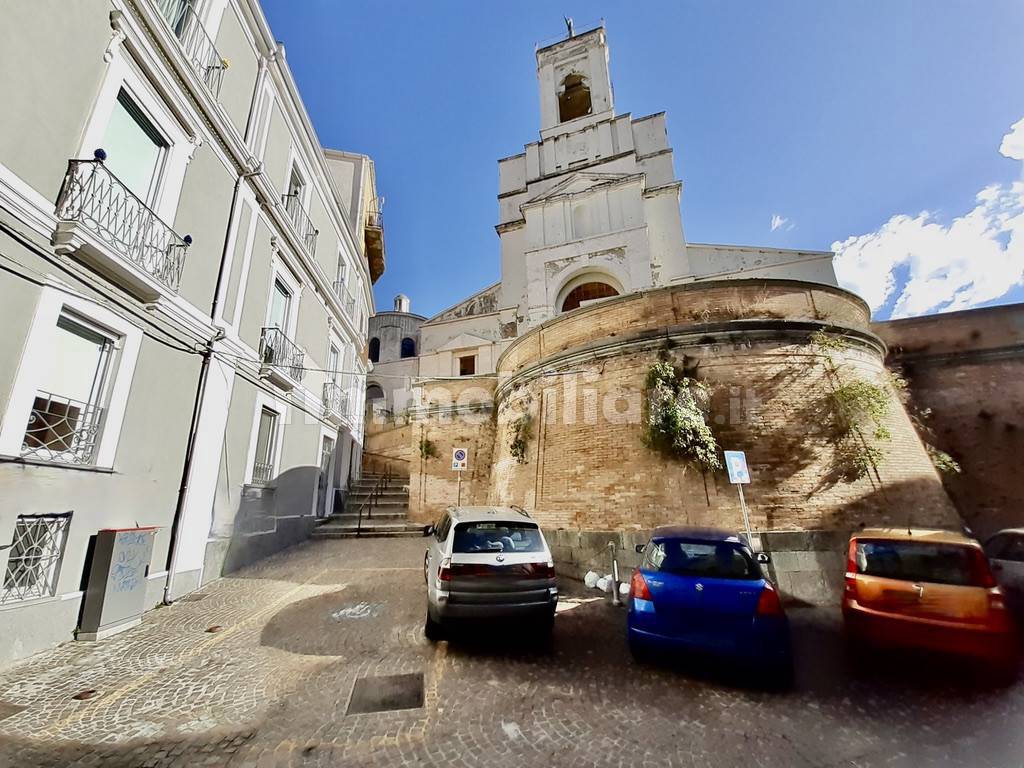 2 rooms Commercial property in Catanzaro, Italy No. 92284