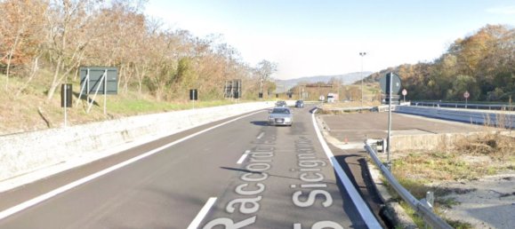 7 rooms Apartment in Picerno, Italy No. 39529 2