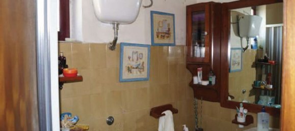 7 rooms Apartment in Picerno, Italy No. 39529 10