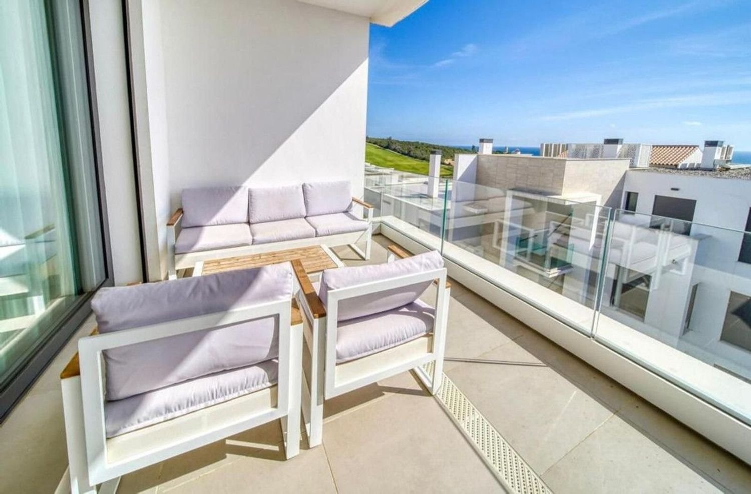 3 bedrooms Duplex in La Alcaidesa, Spain No. 145720