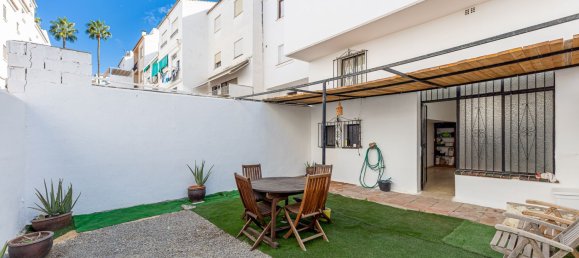 Adosado de 5 dormitorios en Estepona, Spain No. 137287 2