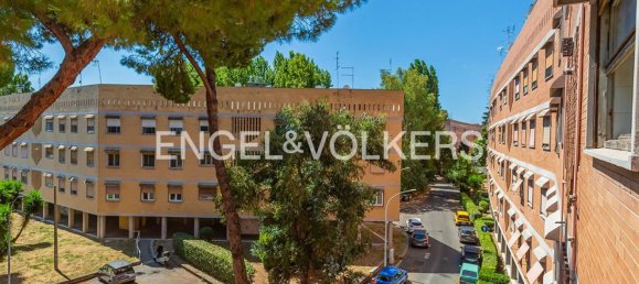 Квартира с 5 спальнями в Рим, Италия № 360825 16