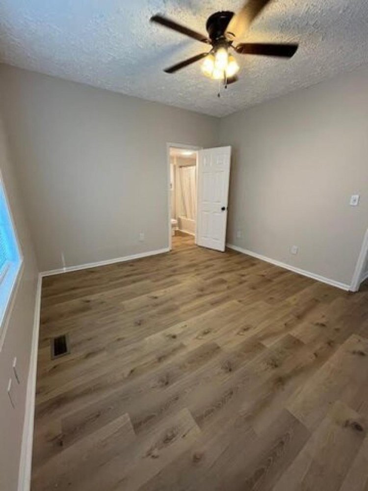 4 bedrooms House in Graniteville, USA No. 206262