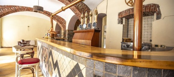 4 bedrooms Commercial property in Biella, Italy No. 273544 7