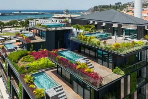 Bâtiment à Funchal, Portugal 142m² No. 149715