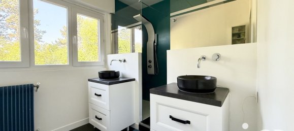 5 bedrooms House in Roncq, France No. 272676 10