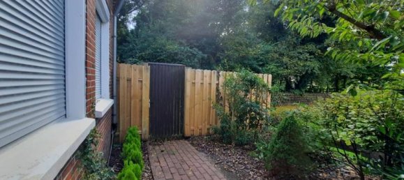 6 rooms Townhouse in Aurich, Germany No. 327714 3