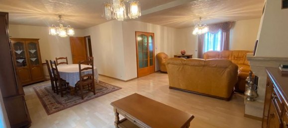 5 bedrooms House in Chateaudun, France No. 90018 3