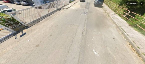 82m² Commercial property in Cosenza, Italy No. 36898 2