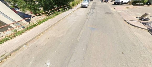 82m² Commercial property in Cosenza, Italy No. 36898 6