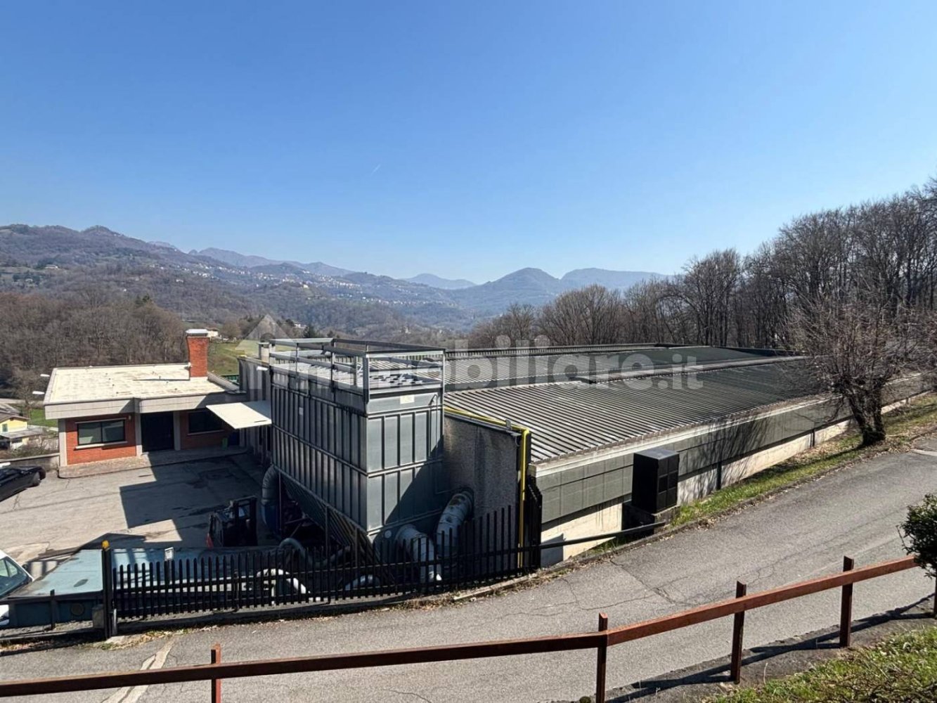 Склад с 2 комнатами в Сант’Омобоно Терме, Италия № 219331